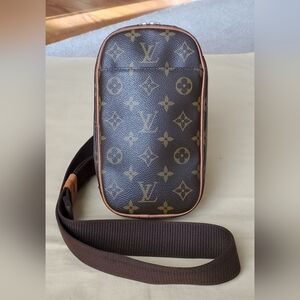 Louis Vuitton Pochette Gange